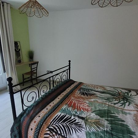 Le Truc En Plus, Accessibles Pmr, Appartement 45 M2 Mitoyen Dans Une Maison Avec Un Autre Appartement Guerard Ngoại thất bức ảnh
